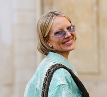 Street Style - Paris Fashion Week - Womenswear Fall/Winter 2025/2026 - Day Two