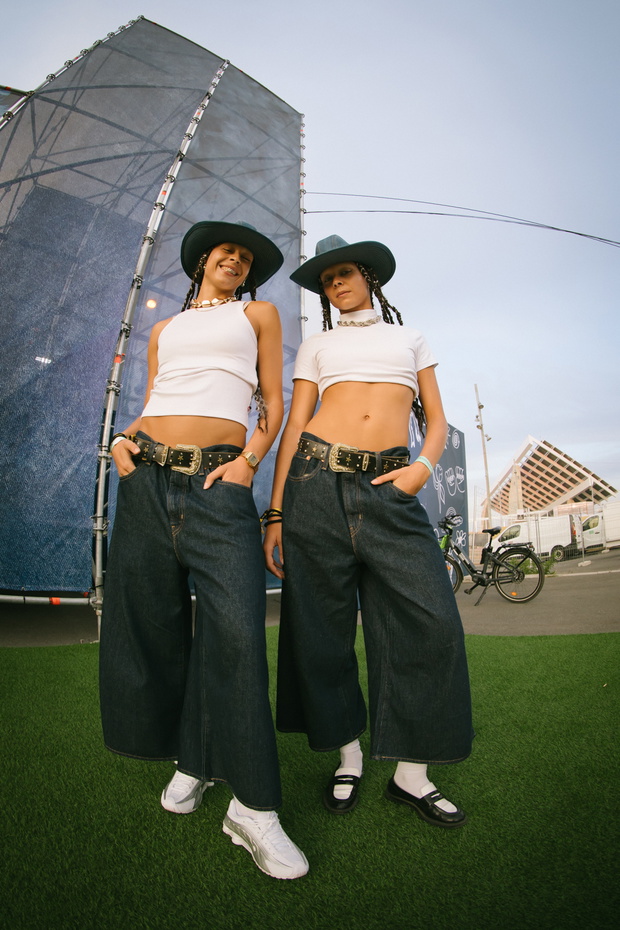 Levi's