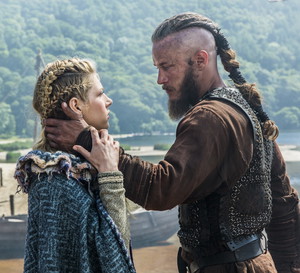 Vikings-03-hero