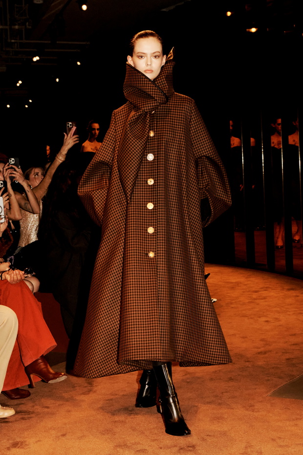 Schiaparelli PO F25 008