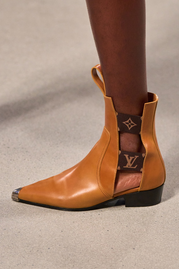 Vuitton clp F25 136