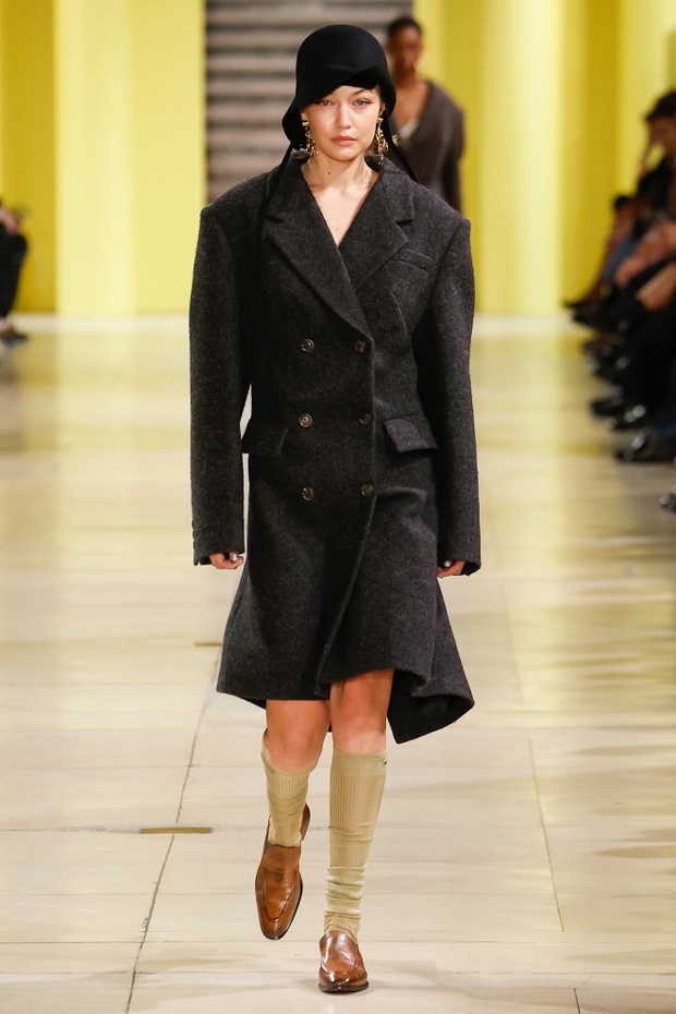 Miu Miu PO F25 002