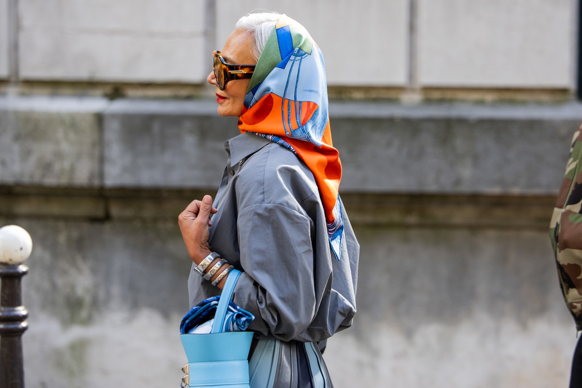 Street Style - Paris Fashion Week - Womenswear Spring/Summer 2025 - Day Six