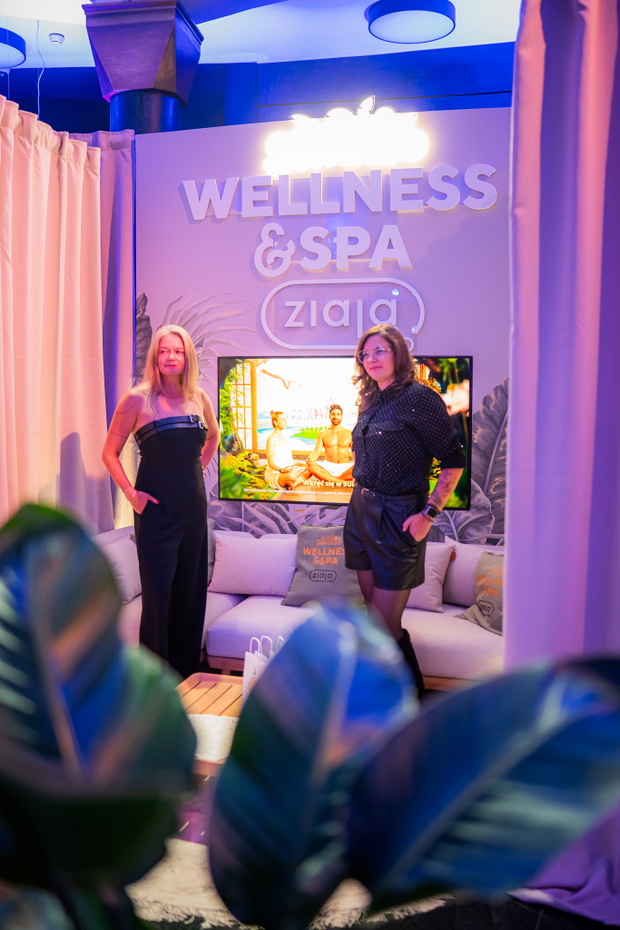 Ziaja LTD Zakład Produkcji Leków sp z o.o. Od lewej Joanna Kowalczuk (dyrektor marketingu) i Marta Żołnierowicz (PR Manager) w strefie Partnera gali - Suntago Wellness&SPA