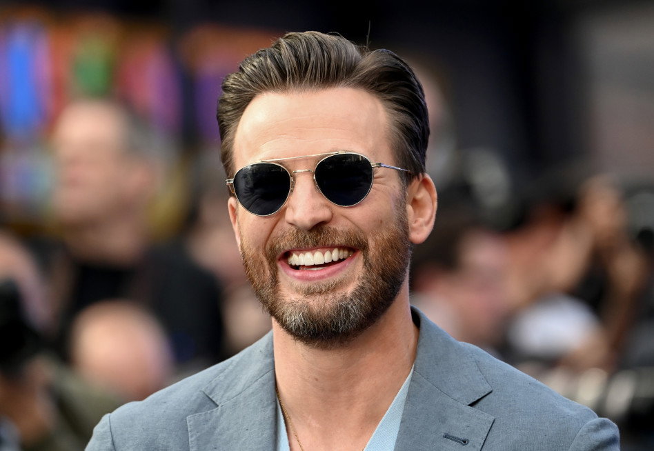 Chris Evans został najseksowniejszym mężczyzną świata 2022 roku wg „People”. Reakcja aktora roztopi wasze serca