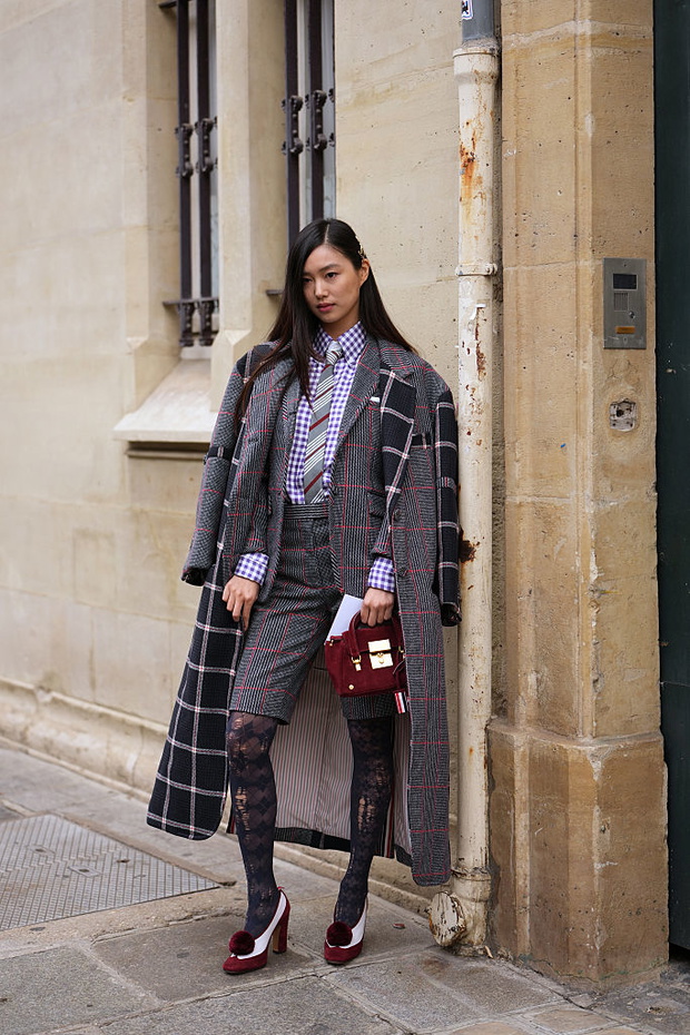Street Style - Paris Fashion Week - Womenswear Spring Summer 2026 - Day Eight