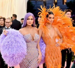 Kylie Jenner i Kendall Jenner