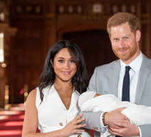Syn Meghan Markle i księcia Harry’ego pozbawiony tytułu. Dlaczego Archie Harrison nie będzie księciem?