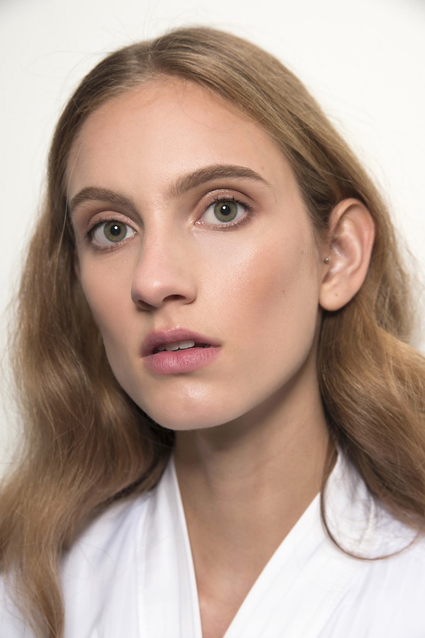 Modne kolory włosów 2019: Honey Blonde na wybiegu