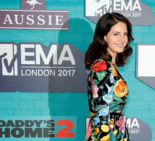Lana Del Rey opublikuje własny tomik poezji! Cena zdziwiła fanów