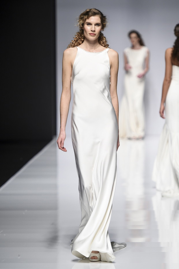 Suknie ślubne: trendy wiosna-lato 2019