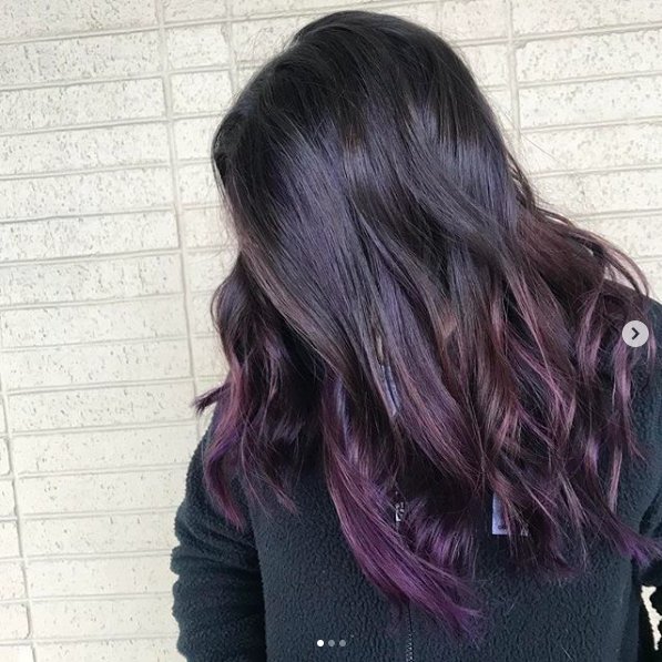 Trendy we fryzurach 2019: Winter Berry