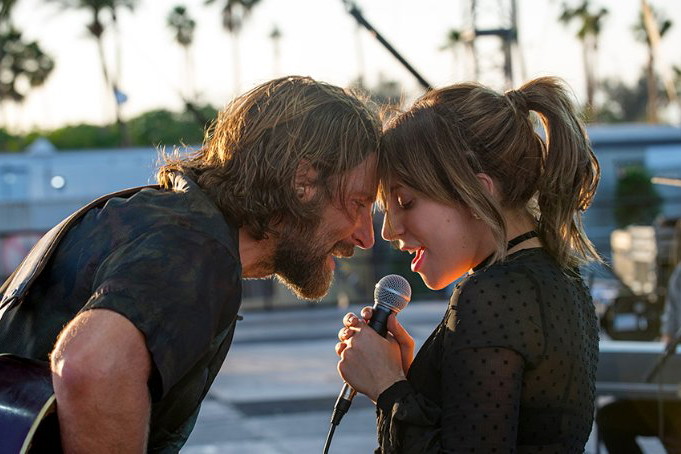 Lady Gaga i Bradley Cooper po raz pierwszy zaśpiewali „Shallow” na żywo!