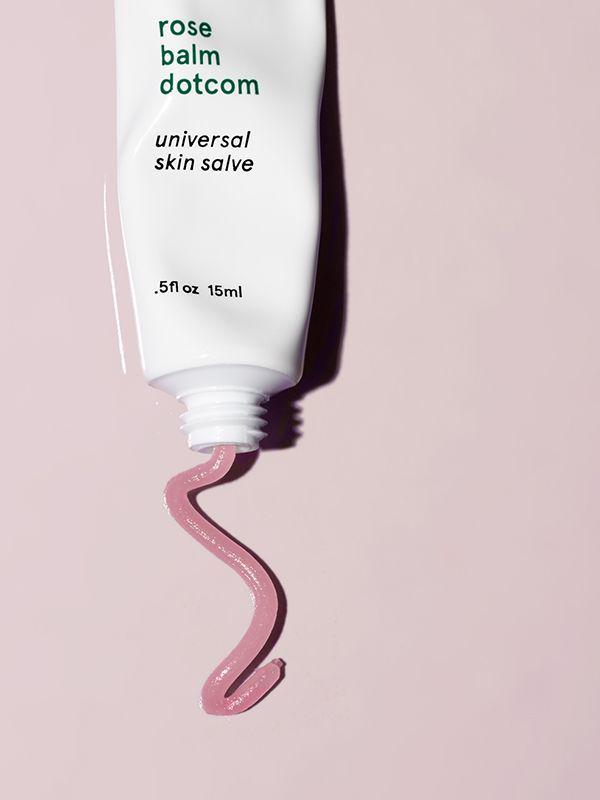 Balsam do ust Rose Balm Dotcom Glossier, ok. 45 zł