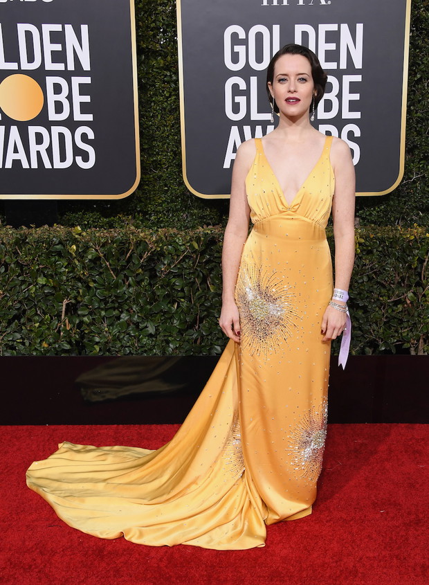 Złote Globy 2019: Claire Foy w kreacji Miu Miu