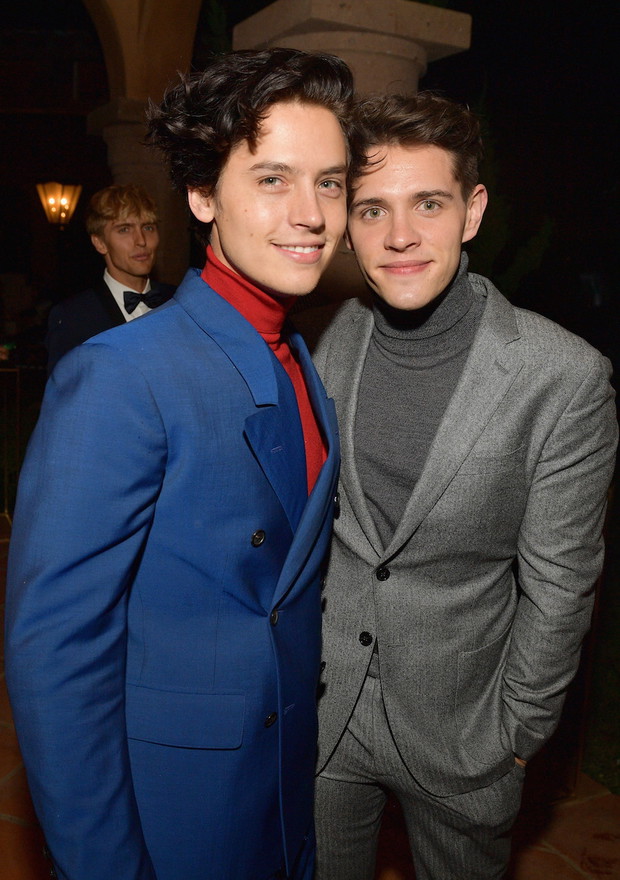 Cole Sprouse i Casey Cott.
