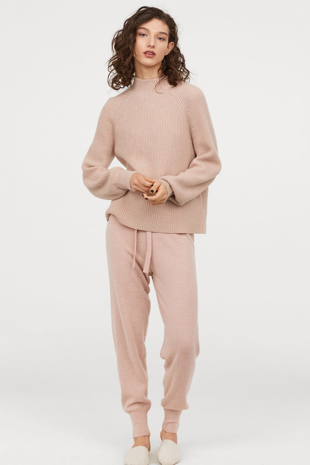 Kaszmirowe joggersy H&M, 199 zł z 399 zł