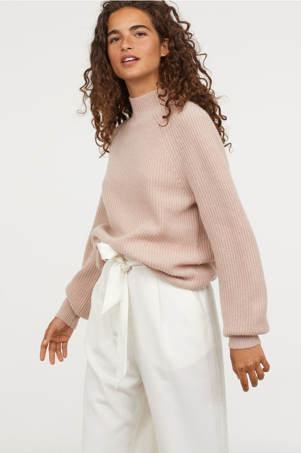 Kaszmirowy sweter H&M, 349 zł z 499 zł