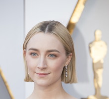 Oscary 2018: Saoirse Ronan w subtelnym różowym make-upie