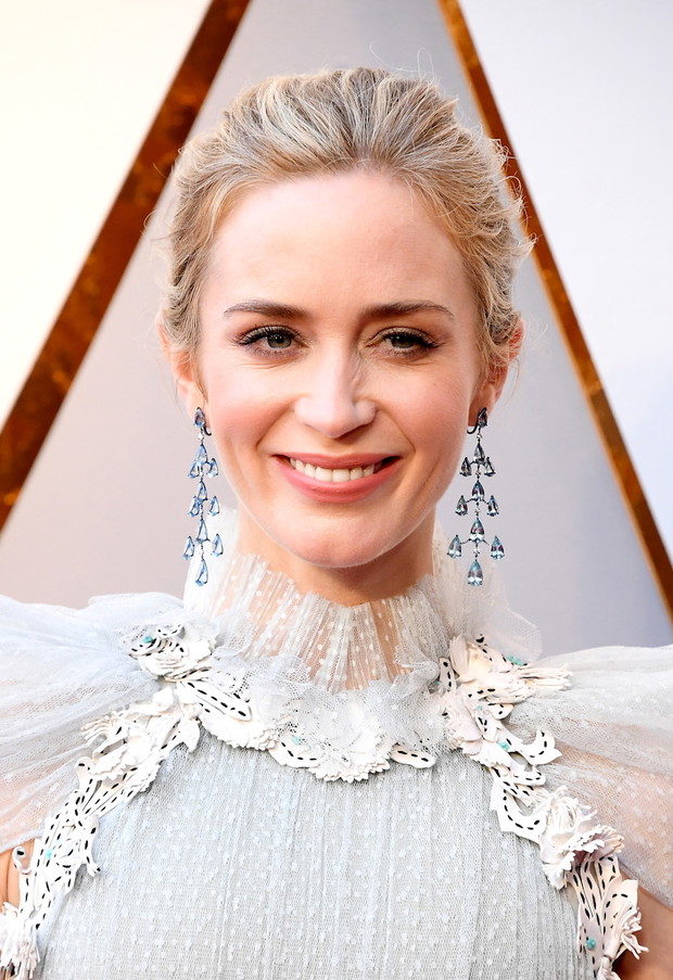 Oscary 2018: Emily Blunt podkreśliła oczy czarną kredką
