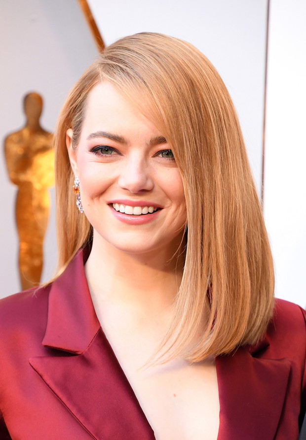 Oscary 2018: Emma Stone zachwyciła przede wszystkim nowym, truskawkowym odcieniem blondu