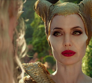 Angelina Jolie w roli Diaboliny.