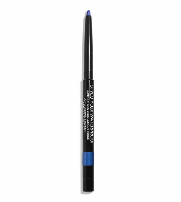 Kredka wodoodporna Chanel Stylo Yeux Waterproof odcień Fervent Blue, ok. 119 zł