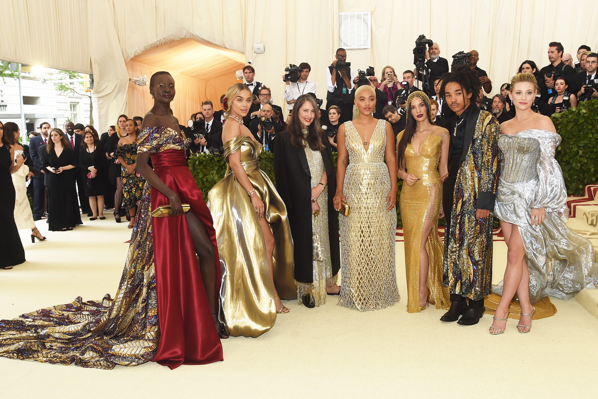 Met Gala 2018: Gwiazdy w kreacjach z sieciówek