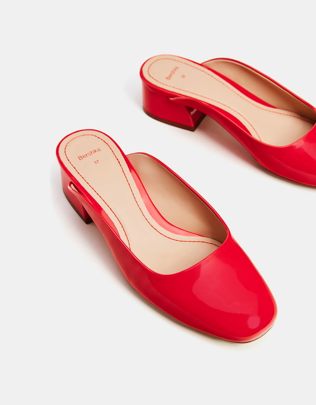 Klapki Bershka, 99,90 zł