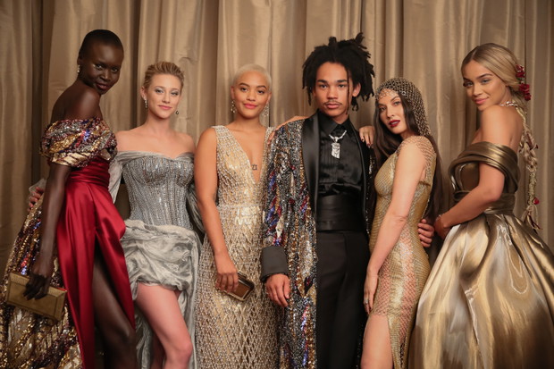 Met Gala 2018: Gwiazdy w kreacjach z sieciówek