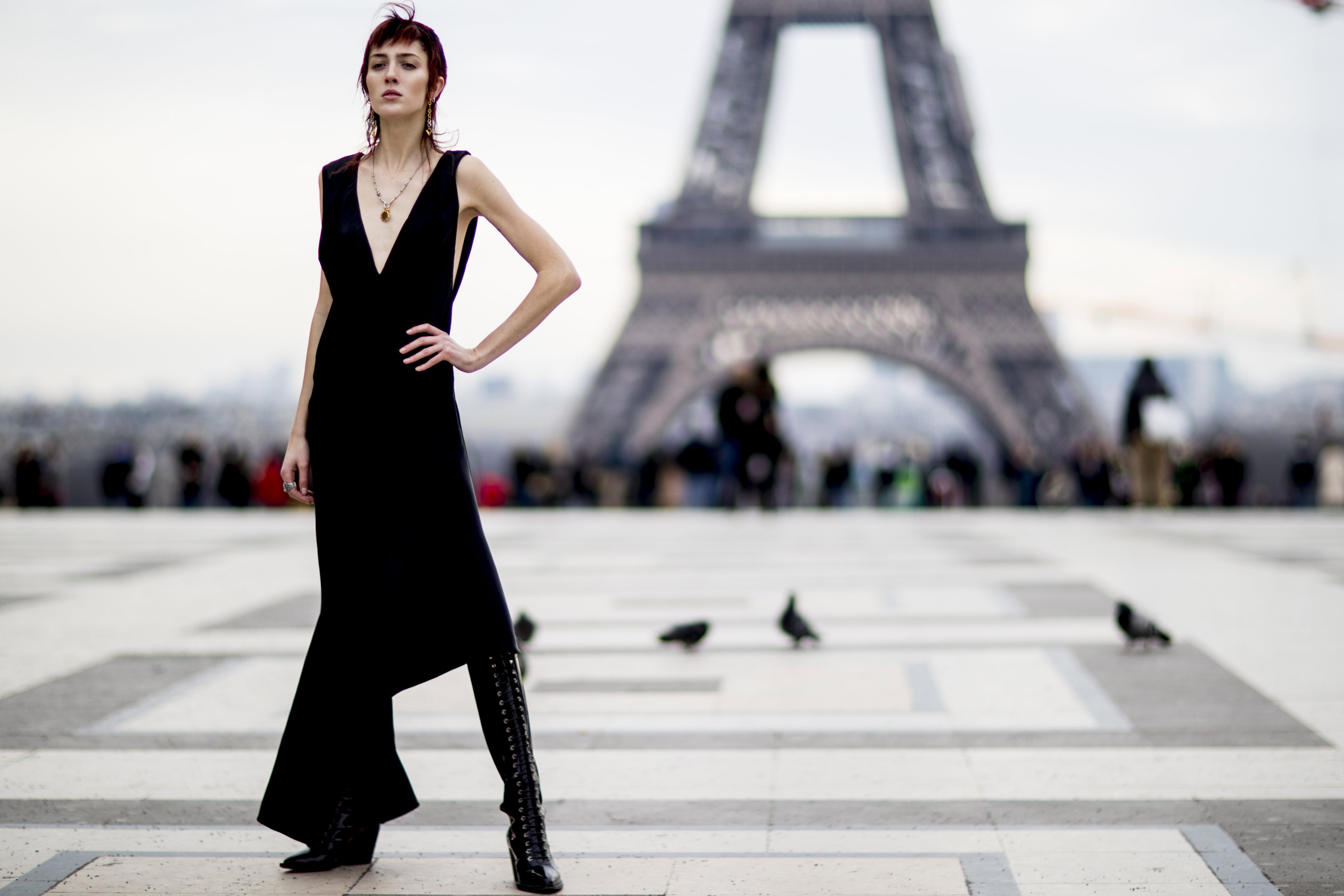 Moda uliczna podczas Paris Fashion Week jesień-zima 2018/2019