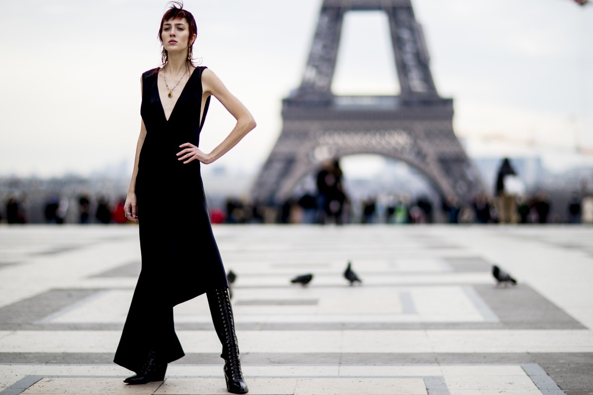 Moda uliczna podczas Paris Fashion Week jesień-zima 2018/2019