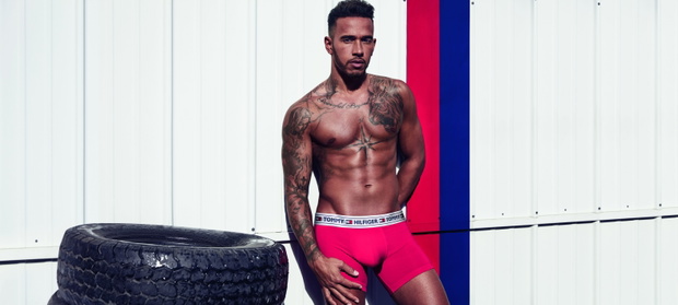 Lewis Hamilton łączy siły z Tommym Hilfigerem!