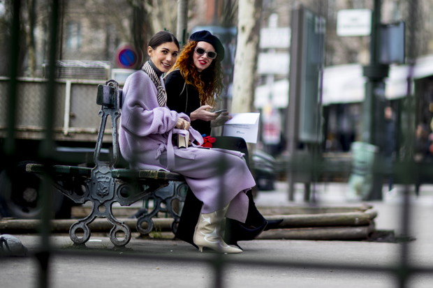 Moda uliczna podczas Paris Fashion Week jesień-zima 2018/2019