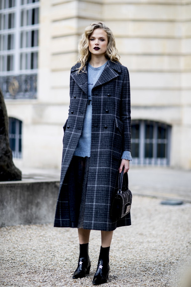 Moda uliczna podczas Paris Fashion Week jesień-zima 2018/2019