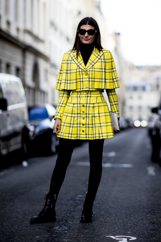 Moda uliczna podczas Paris Fashion Week jesień-zima 2018/2019