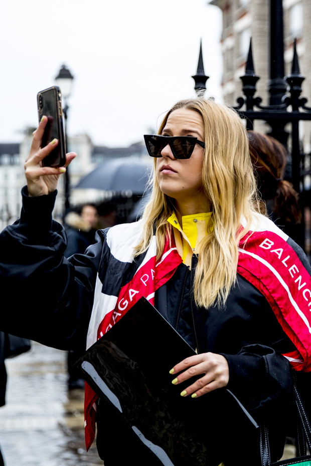 Moda uliczna podczas Paris Fashion Week jesień-zima 2018/2019