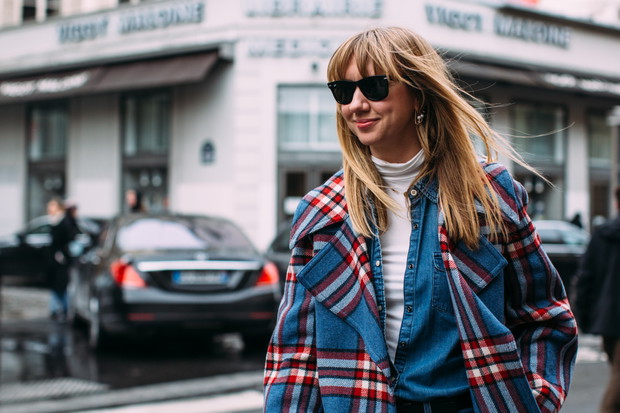 Moda uliczna podczas Paris Fashion Week jesień-zima 2018/2019