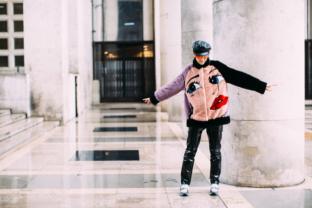 Moda uliczna podczas Paris Fashion Week jesień-zima 2018/2019
