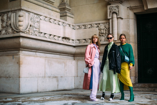 Moda uliczna podczas Paris Fashion Week jesień-zima 2018/2019