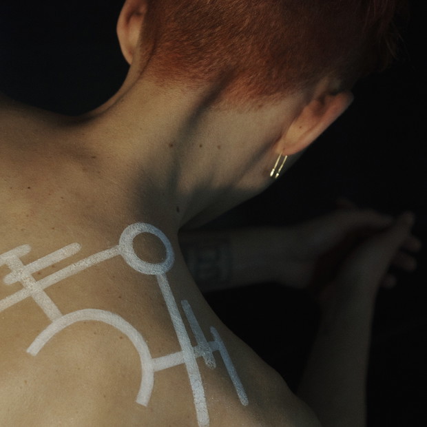 Sanctify to singiel promujący nowy album YEARS & YEARS