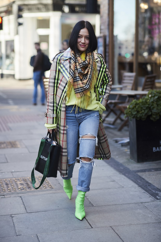 Najlepsze stylizacje mody ulicznej podczas London Fashion Week