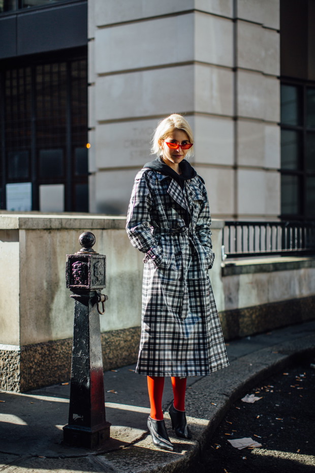 Najlepsze stylizacje mody ulicznej podczas London Fashion Week
