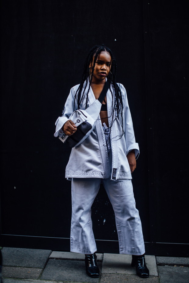 Najlepsze stylizacje mody ulicznej podczas London Fashion Week
