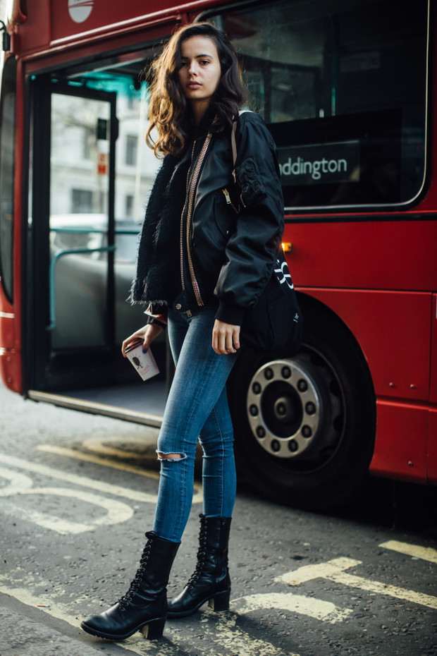 Najlepsze stylizacje mody ulicznej podczas London Fashion Week
