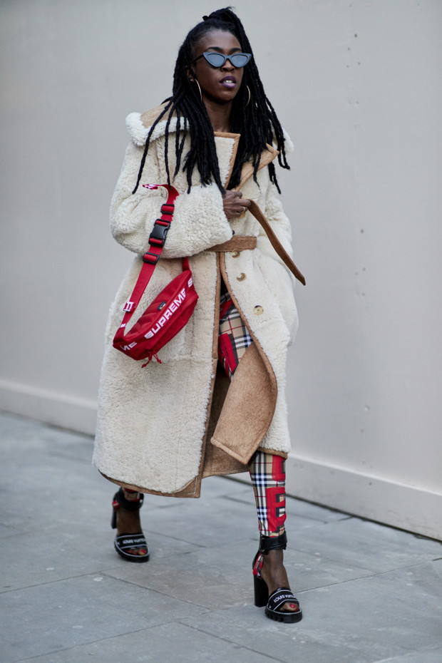 Najlepsze stylizacje mody ulicznej podczas London Fashion Week
