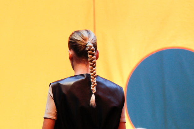cScenografia pokazu Celine SS 2016 na Paris Fashion Weekeline_935_ss16