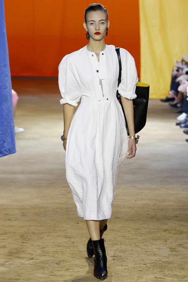 Pokaz kolekcji Celine ss 2016 na Paris Fashion Week_MON0278
