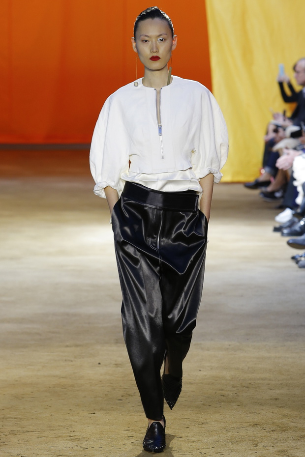 Pokaz kolekcji Celine ss 2016 na Paris Fashion Week_MON0305