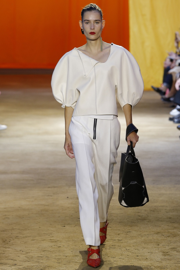 Pokaz kolekcji Celine ss 2016 na Paris Fashion Week_MON0553
